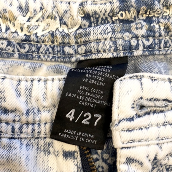 Woman Jean Boho Shorts - Picture 5 of 7